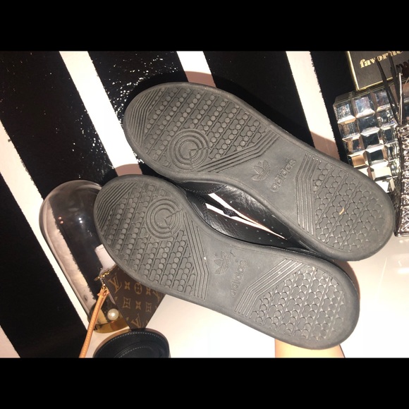 Adidas brand new shoes - Picture 2 of 4